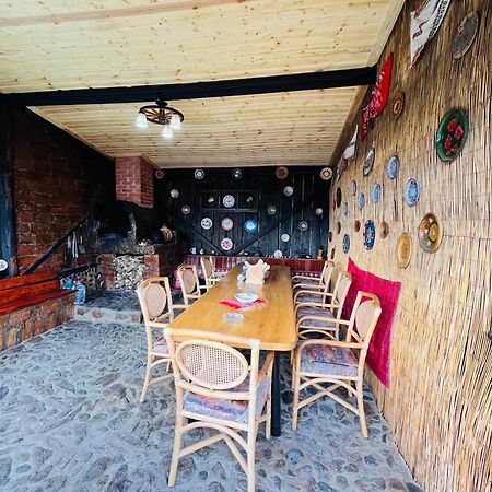 Casa De Sub Hora Vila Zărneşti Exterior foto