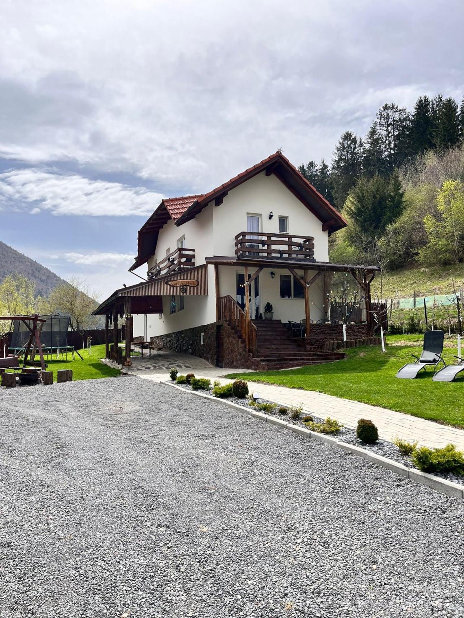 Casa De Sub Hora Vila Zărneşti Exterior foto